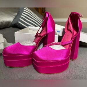 Ladies Pink heels